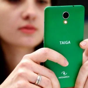 هاتف ضد “التنصت” وأرخص 5 مرات من آيفون