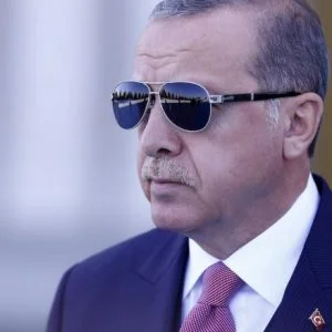 جاويش اوغلو: لا لا انا حتى لم اسمع بذلك!