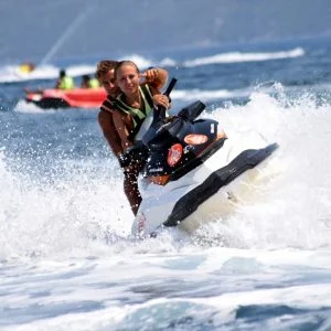 “مرمريس” التركية تسعى إلى استقطاب السائحين على مدار السنة