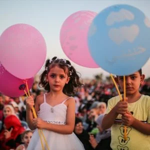 200 عريس وعروس يتضامنون مع “الروهنغيا” بحفل زفاف جماعي بغزة