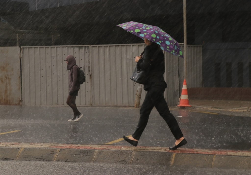 أمطار غزيرة تهطل على إسطنبول 3