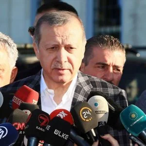 أردوغان يُعلق على تصريحات ماكرون التي قال فيها إن حياته ليست رائعة فهو مضطر للحديث كل 10 أيام مع رئيس تركيا