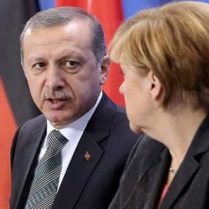 أخيراً ميركل تعترف: لم ولن اكن ابدا مع انضمام تركيا الى الاتحاد الاوروبي