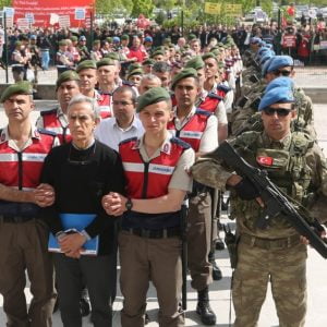 تركيا.. المؤبد لثلاثة عسكريين بتهمة المشاركة في الانقلاب