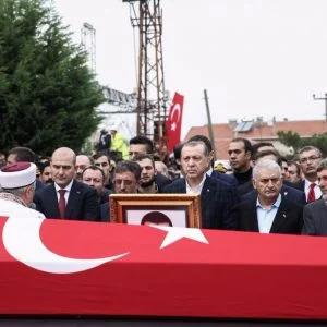 تركيا تقرر ترديد تكبيرات العيد بدلا من الموسيقى الجنائزية خلال تشييع الشهداء