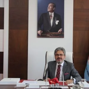 مدير التعليم بإسطنبول يعلن موعد انهاء خدمات المدارس السورية