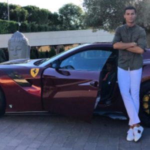 رونالدو يدفع ثروة من اجل سيارته الجديدة