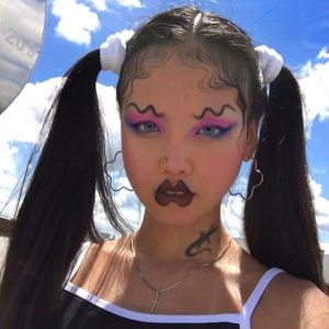 موضة جديدة تثير جدلا واسعا على مواقع التواصل الاجتماعي 33