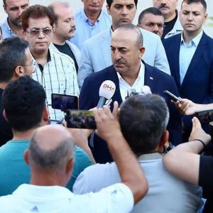 جاويش أوغلو: مساعي تركيا مستمرة لوقف المجازر ضدّ مسلمي أراكان