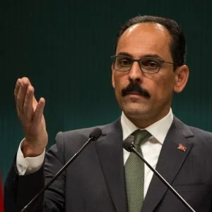 الرئاسة التركية: زيارة أمير قطر رسالة مهمة عن دور تركيا في حل الأزمة الخليجية