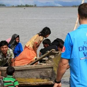 رغم عوائق عديدة.. مؤسسات تركية تسابق الزمن لإغاثة الروهنغيا