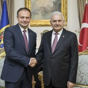 يلدديم يبحث العلاقات الثنائية مع رئيس البرلمان المولدوفي