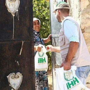 تركيا توزع اضاحي على 250 ألف شخص بسوريا