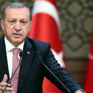 أردوغان يلتقي نظيره الباكستاني في العاصمة الكازاخية