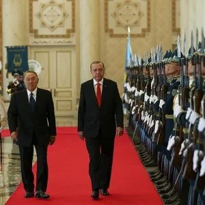 الرئيس الكازاخي يستقبل أردوغان في أستانة