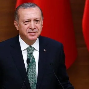 أردوغان يهنئ تركيين أحرزا ذهبية أوروبا للتجديف