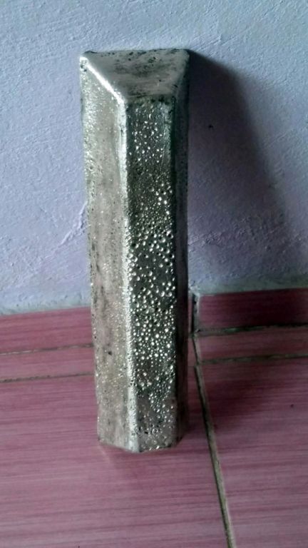 الامن التركي يعتقل سوري عثر على سبائك ذهب بقيمة 45 الف دولار وخبأها تحت سريره في المنزل 1