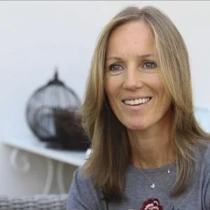 عبر تصميم وإنتاج الأقمشة.. نمساوية تنسج حلم الطفولة في تركيا !