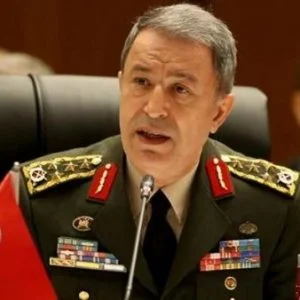 وزير الدفاع التركي يلتقي قائد قوات الناتو في أوروبا