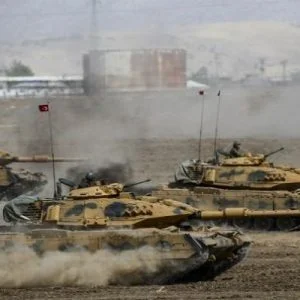 بدء دخول اليات الجيش التركي الى ادلب