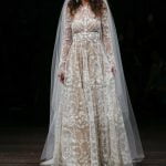 من وحي الخمسينيات.. المصمم نعيم خان يطلق مجموعته لخريف 2017 ! 10 من وحي الخمسينيات.. المصمم نعيم خان يطلق مجموعته لخريف 2017 ! 9