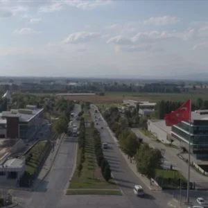 مركز تركي يشارك في صناعة الطائرات العمودية الامريكية