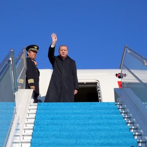 أردوغان يغادر إلى طهران