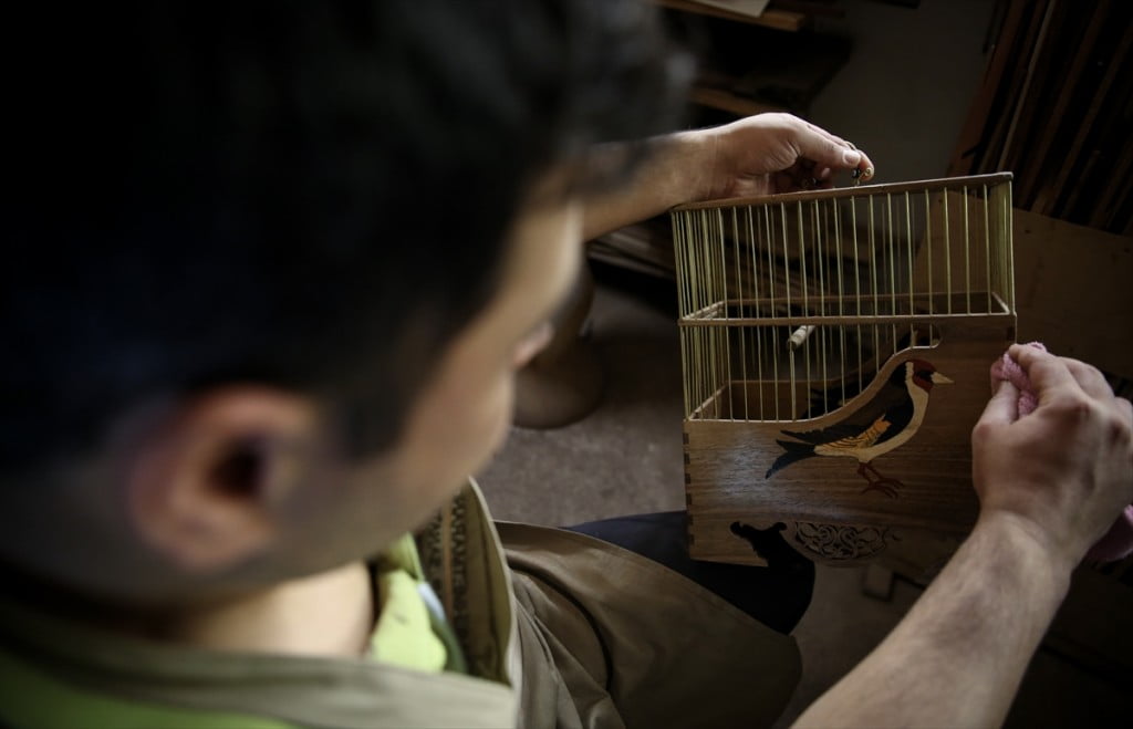 نجّار تركي يُصدّر أقفاصًا مزخرفة للعصافير إلى 17 دولة "صور" 5