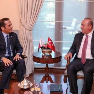 وزير الخارجية التركي يستقبل نظيره القطري في أنقرة