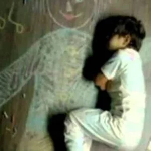 رسالة تدمع لها العين كتبها طفل لوالدته المتوفاة