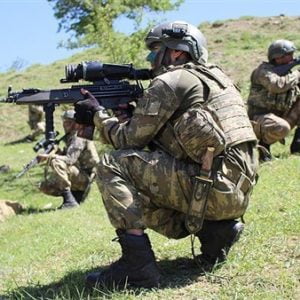 ارهابيون يطلقون النار على سيارة عسكرية جنوب شرقي تركيا