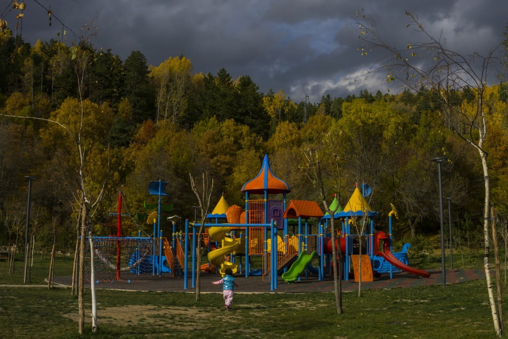 ألوان الخريف تزيّن حديقة “كارا غول” في أنقرة وتزيدها سحرا وجمالا ! 3