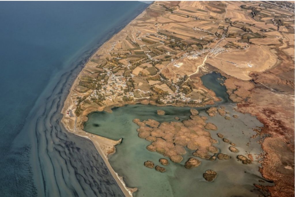 الخريف يسدل جماله على ولاية وان شرقي تركيا ! 1