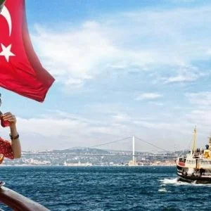 تركيا تؤسس عائلة من 150 ألف طالب درسوا في جامعاتها