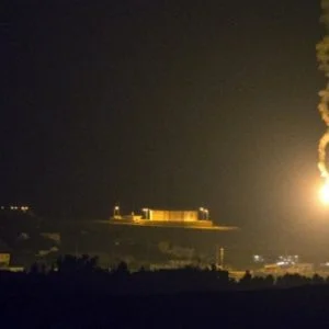 قصف إسرائيلي على غزة بعد سقوط صاروخ على أشكول