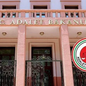 “العدل التركية” تنفي رفض أمريكا منح تأشيرات لوفدها