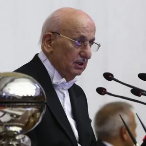 رئيس البرلمان التركي: أنفقنا على اللاجئين المقيمين داخل أراضينا أكثر من 30 مليار دولار