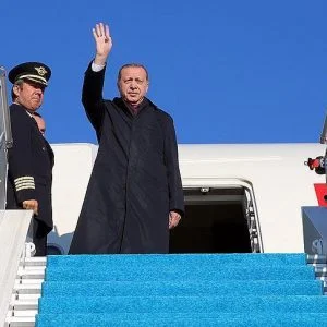أردوغان يغادر أوكرانيا