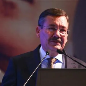 رئيس بلدية أنقرة يستقيل من منصبه