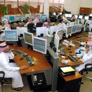 تجميد أكثر من 1200 حساب بنكي في السعودية