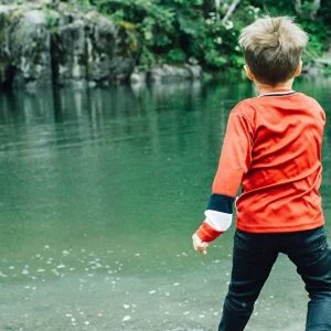 ولي أمر يتهم مدرسة بقتل طفله في السعودية