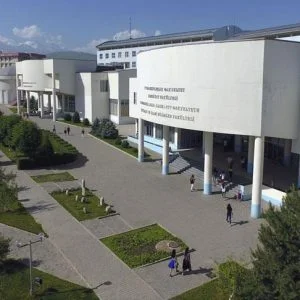 تركيا تبني منازل لمتضرري الفيضانات في قرغيزيا 