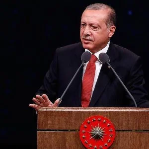 أردوغان: العنف ضد المرأة خيانة تستوجب العقاب