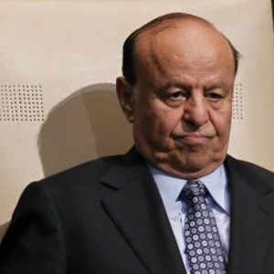 بعد الحديث عن منعه من مغادرة السعودية…هادي يظهر مع بن سلمان (صور)