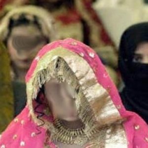 عروس باكستانية دست السم لزوجها فقتلت 17 من عائلته