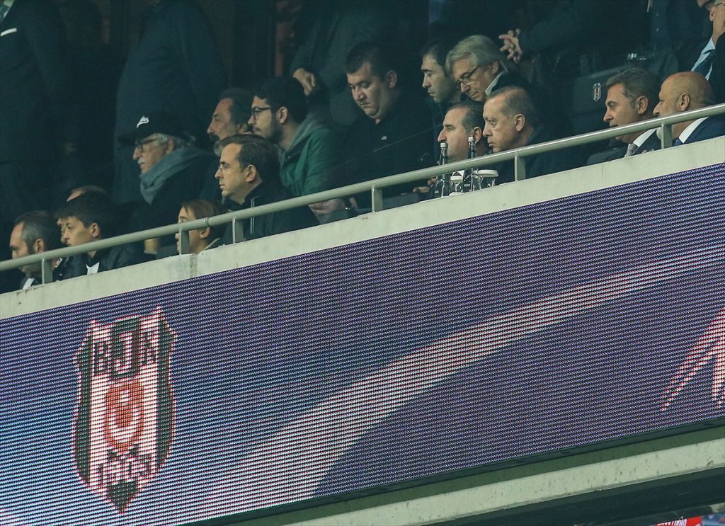 أردوغان يحضر مباراة "بشيكطاش" و"موناكو" بدوري أبطال أوروبا 1