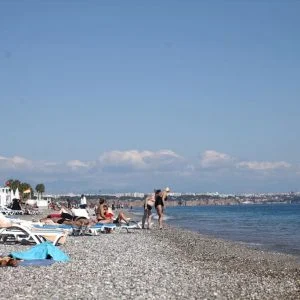 ثلج وبحر.. في أنطاليا التركية “صور”