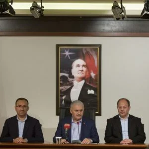 يلدريم: نأمل أن تقطع واشنطن علاقاتها مع “ي ب ك”