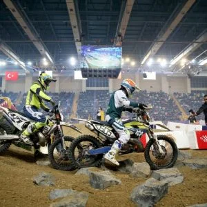 إسطنبول تحتضن مسابقة للدراجات النارية