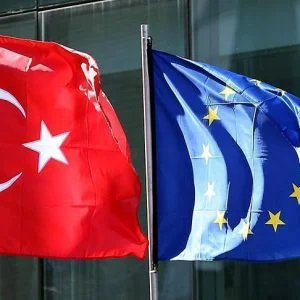 مركز السياسات الأوروبية: العلاقات مع تركيا ستشهد تطورات إيجابية